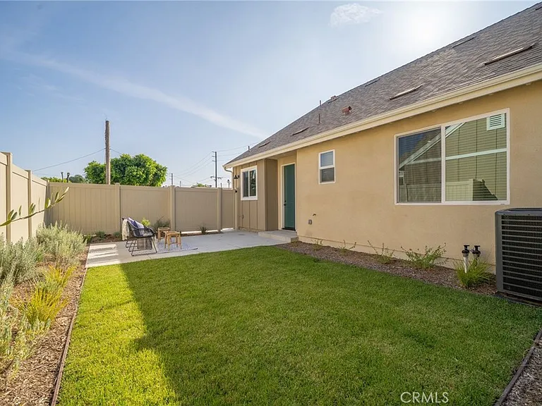 798 N Amelia Ave #A — Photo 29