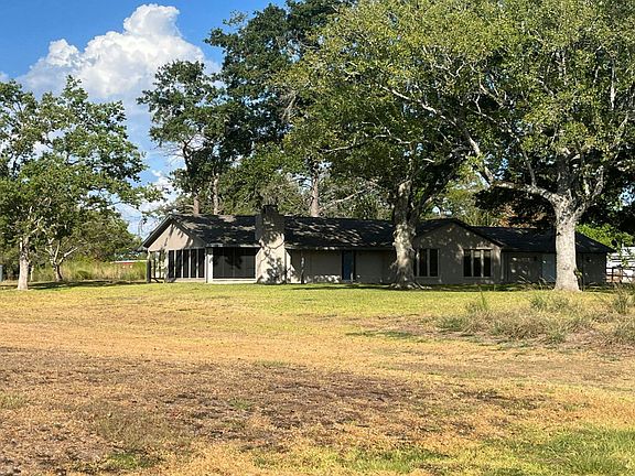 3rd image of 5379 Fm 563 Rd