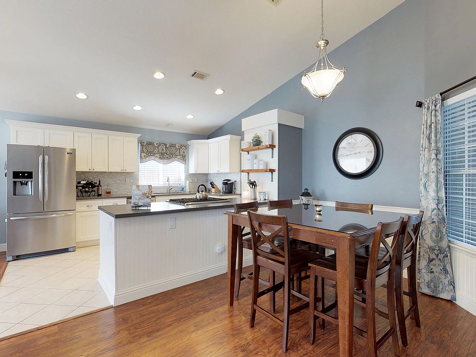 1st image of 3969 Harvest Cir