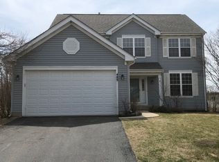 489 W Wildspring Rd, Round Lake, IL 60073