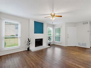 10616 Mellow Mdws APT 9D, Austin, TX 78750