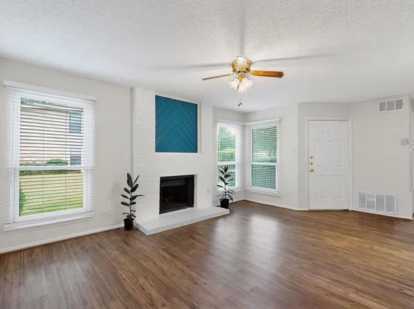 10616 Mellow Mdws APT 9D, Austin, TX 78750