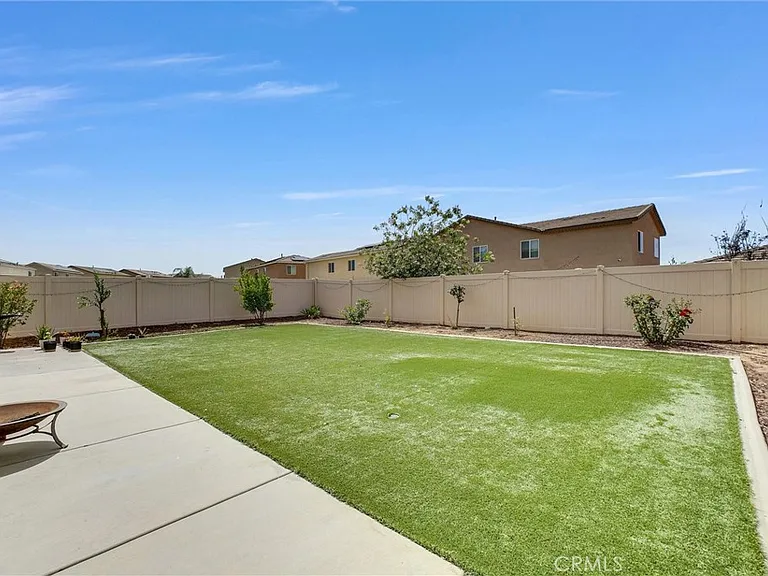 1059 Little Leaf St — Photo 25