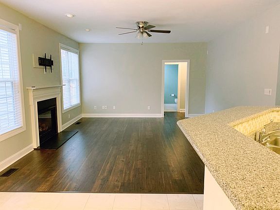 5th image of 2412 Horizon Hike Ct