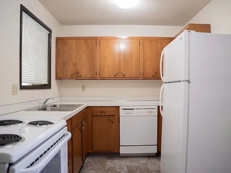 1013 N Neel St — Photo 33