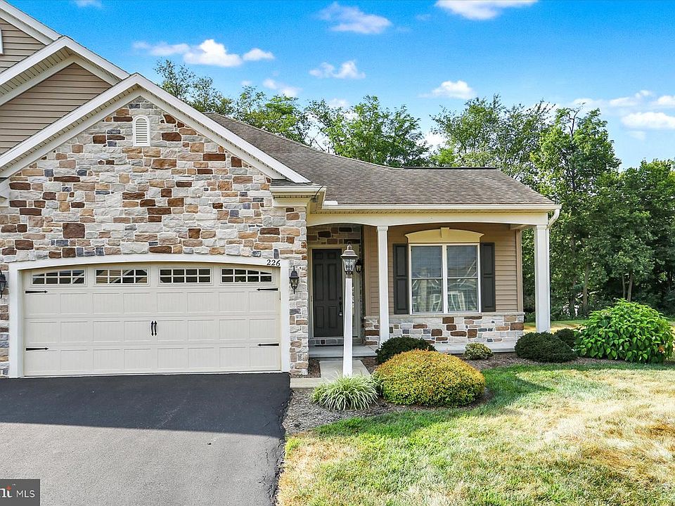 1st image of 226 Carmella Dr