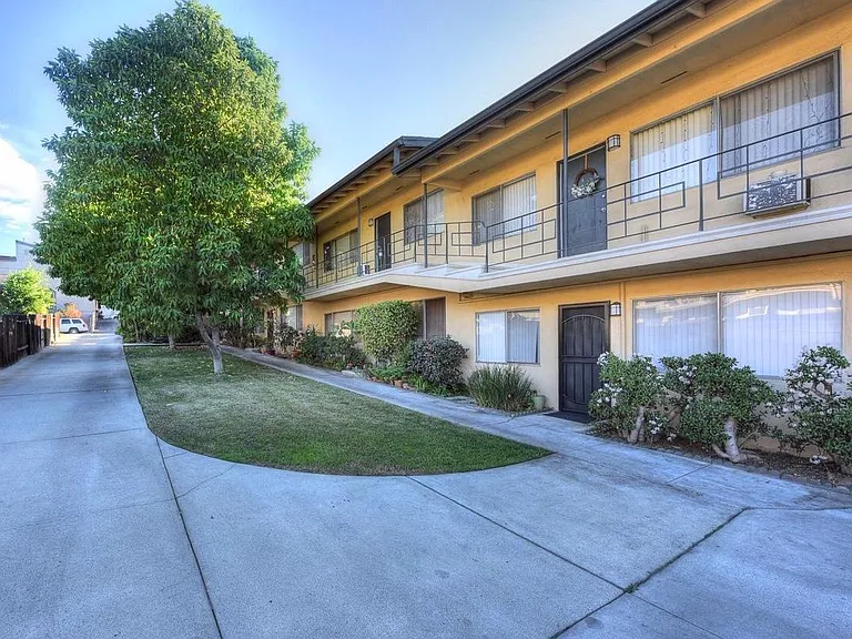 355 S Arroyo Dr #K — Photo 1