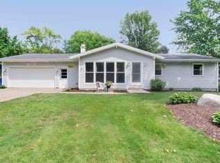 16430 Lannin Ln, Spring Lake, MI 49456