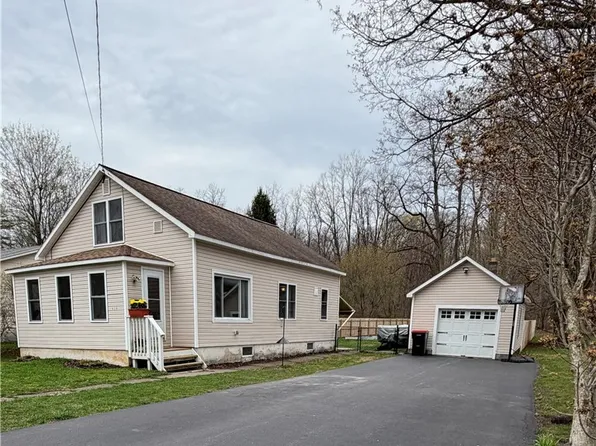 419 Race St, Chittenango, NY 13037