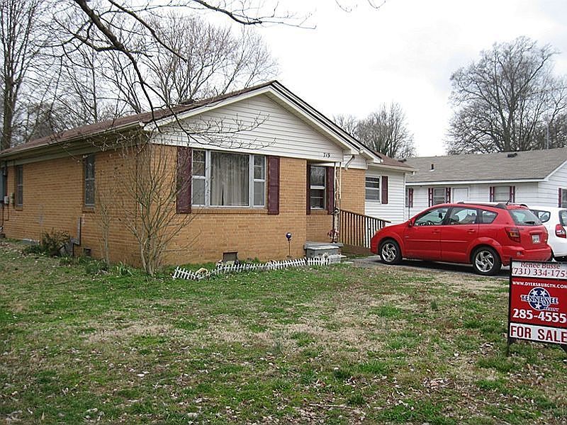 1st image of 719 E Tickle St