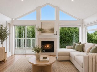 571 Bradley St #9, Nanaimo, BC V9S 1B9