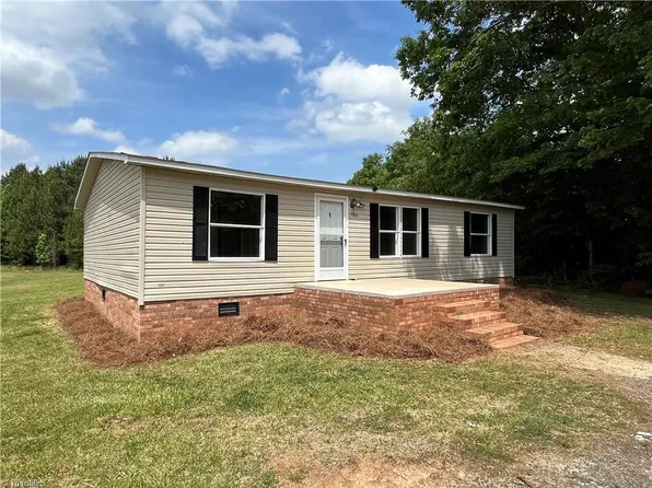 1044 Abner Rd, Troy, NC 27371