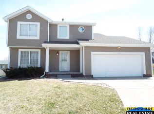 17817 Jacobs Cir, Omaha, NE 68135