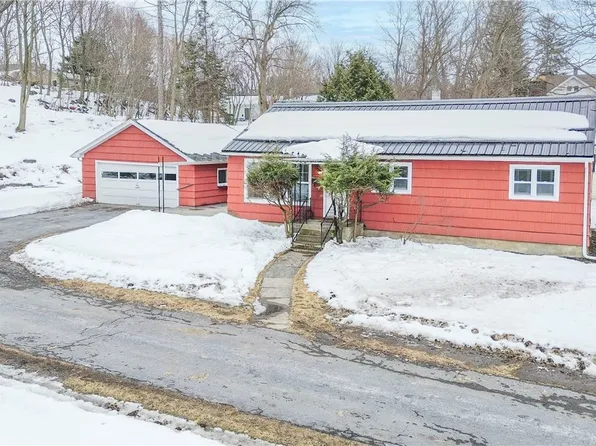 1502 Amherst St, Watertown, NY 13601