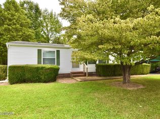 90 Seven Oaks Dr, Jackson, TN 38305