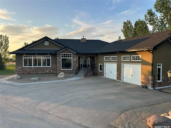 1451 1st AVENUE NW, Weyburn, SK S4H 3E3