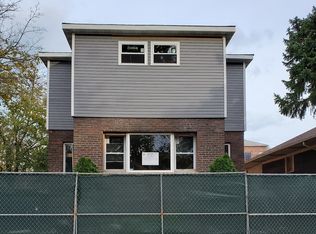 7601 S Oglesby Ave, Chicago, IL 60649