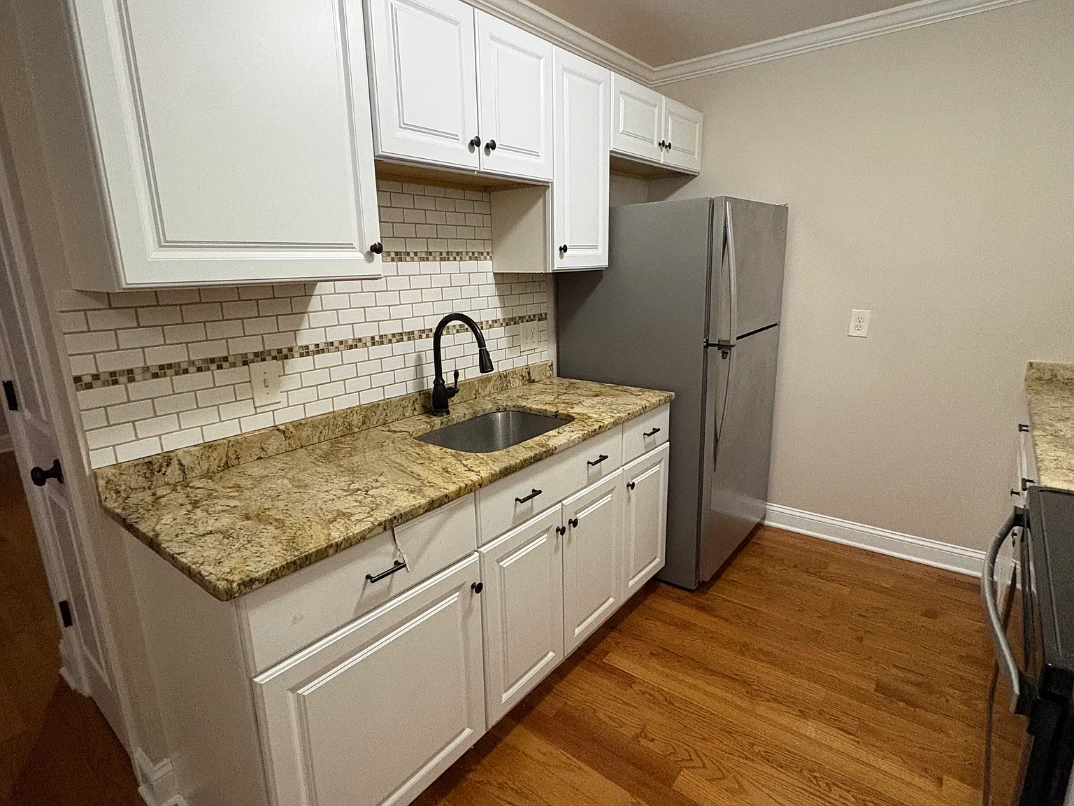 1 bed, 681 sqft, $1,850 — Photo 2