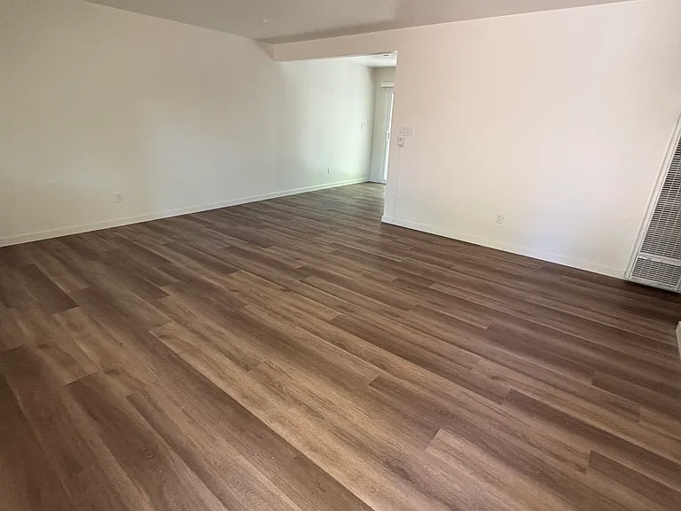 601 Grand Ave #O — Photo 2
