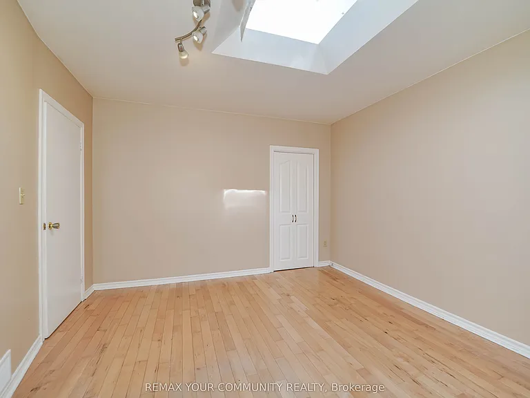 1378 Danforth Ave S #2 — Photo 19