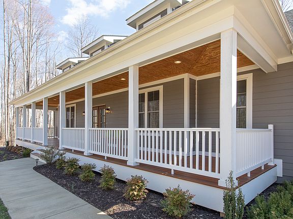 Arts and crafts style.