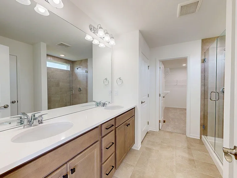 826 Kuss Dr — Photo 11
