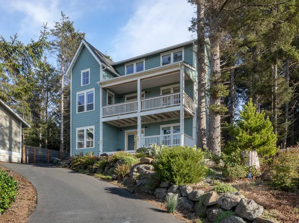 2160 SW Coast Ave, Lincoln City, OR 97367