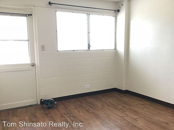 2nd image of 830 Birch St APT 405