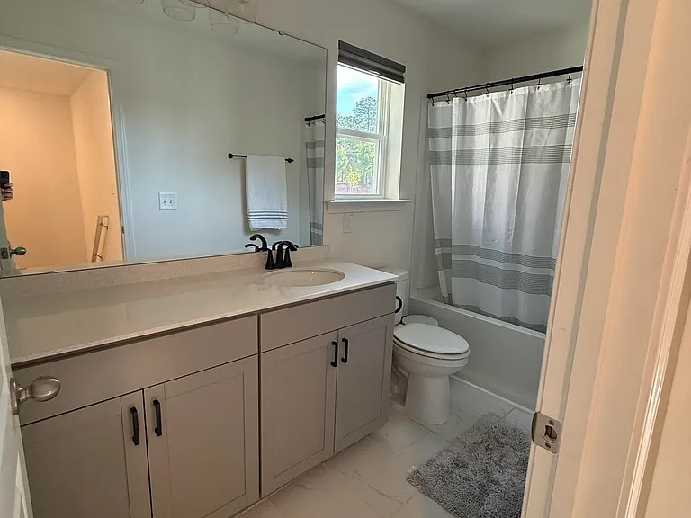 111 Golden Gate Ln — Photo 25