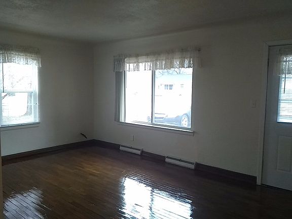 4th image of 329 Cottonwood St