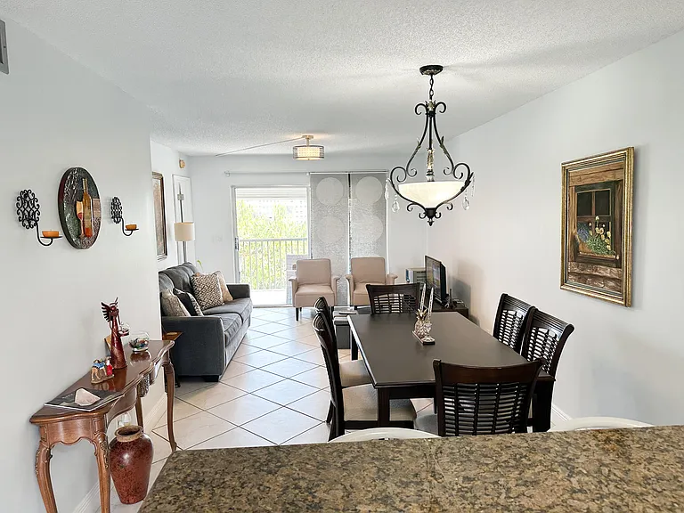 2222 N Cypress Bend Dr #403 — Photo 9