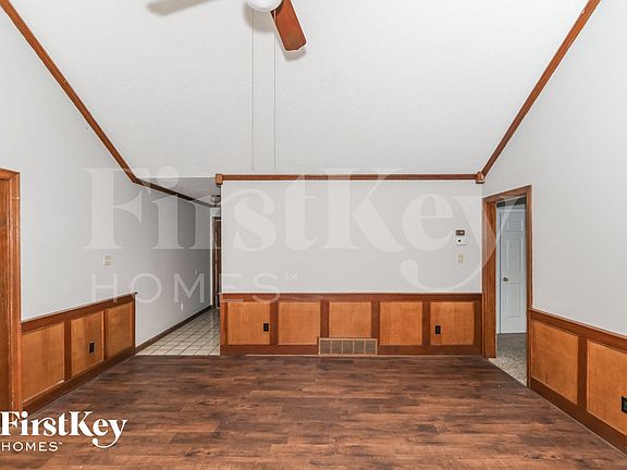 2nd image of 3083 Dumbeath Rd