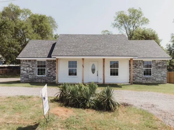 208 W Bryan Ave, Calera, OK 74730
