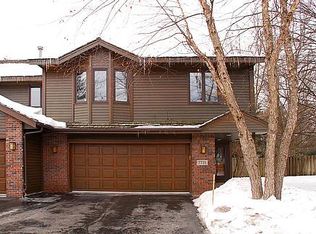 7725 Tanglewood Ct, Edina, MN 55439