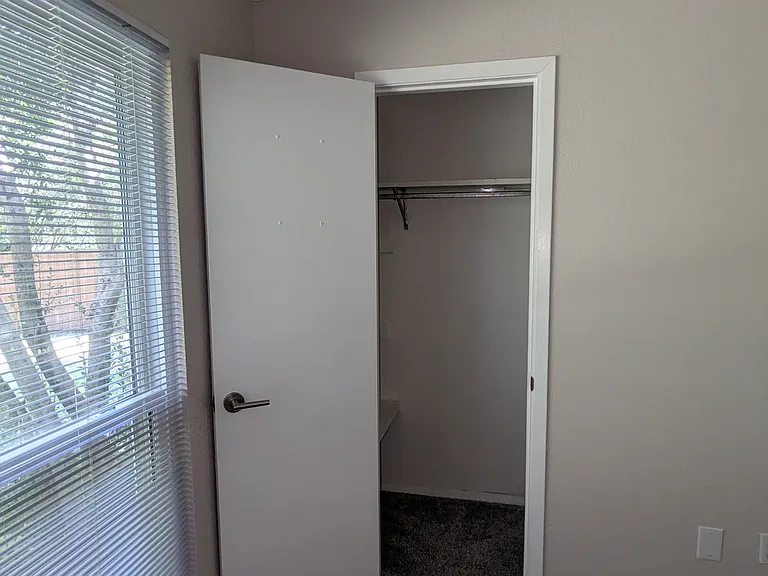 5818 Townshire Rd — Photo 14