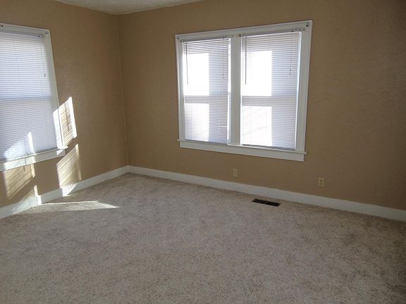 3rd image of 307 W 18th Ave