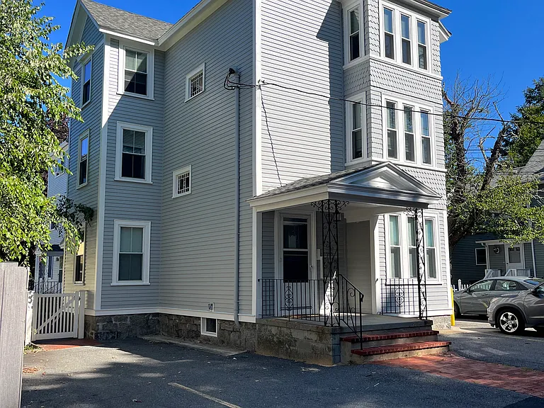 16 Morton St #1 — Photo 13