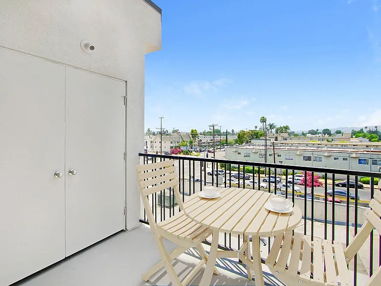 The Bay Apartment Homes — Photo 4