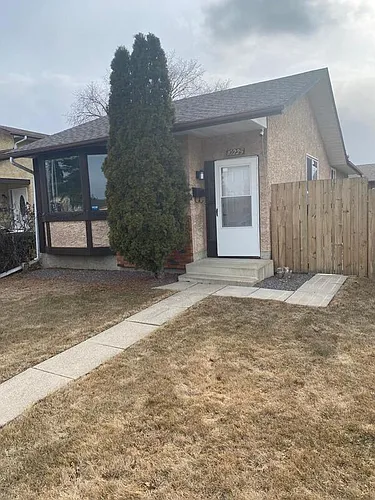 10225 171a Ave NW Photo 1