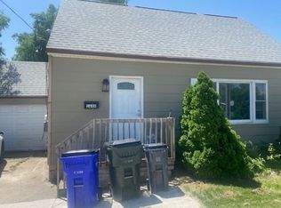 1649 32nd St NE, Cedar Rapids, IA 52402