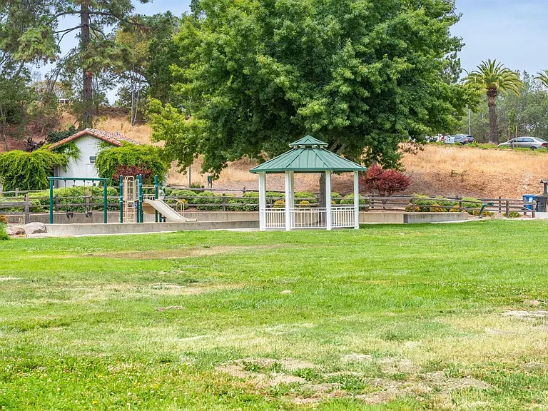 41 Presidio Dr — Photo 57