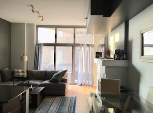 1201 W Adams St APT 607, Chicago, IL 60607
