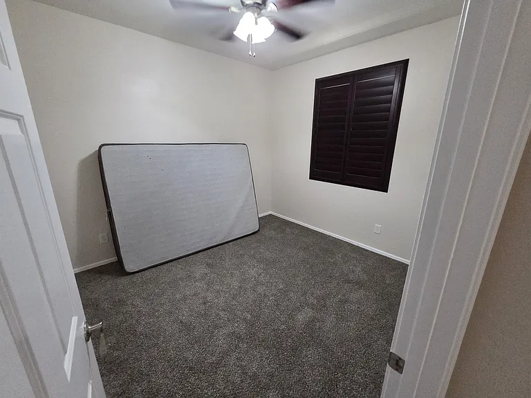 15579 W Jenan Dr — Photo 6