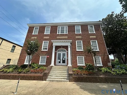 1144 W Grace St #108 Photo 1