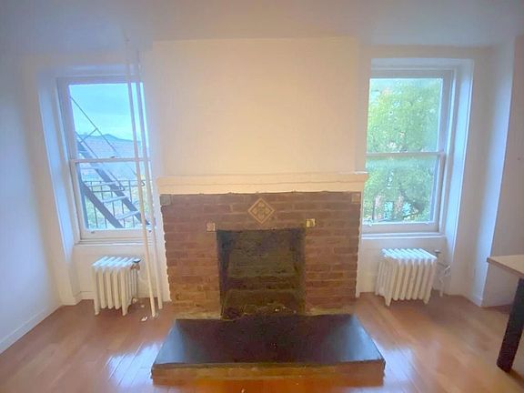 3rd image of 286 W 11th St APT 4F