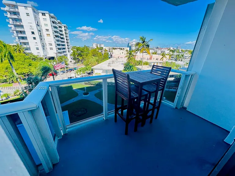 900 Bay Dr #411 — Photo 45