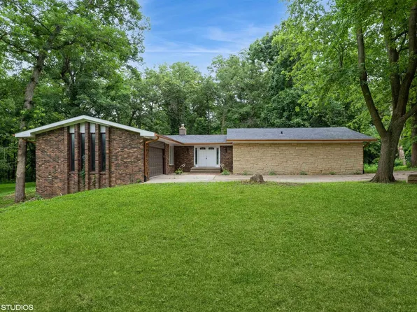 27339 Sherry Ann Ct, Allens Grove, IA 52746