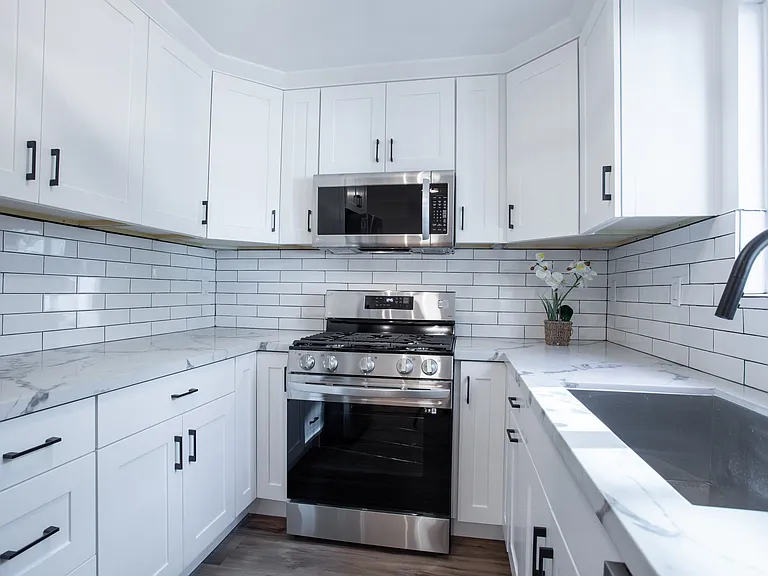 1211 N Detroit St #2 — Photo 4
