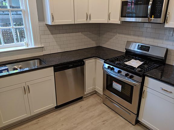 2nd image of 1535 West Ave APT 3
