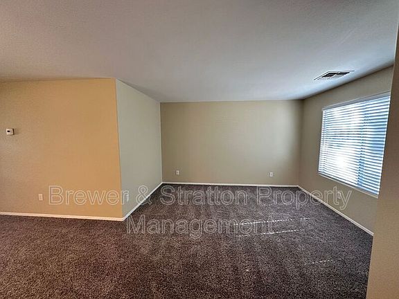 2nd image of 2677 N Hawthorn Dr